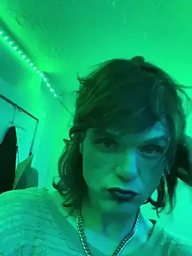 Snapshot of sum1betterthanmost chatting on 11-22-25, 09:41 sum1betterthanmost online show from 11-22-25, 09:41