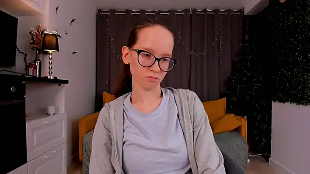 Snapshot of BettyBrowni chatting on 01-21-25, 10:51 BettyBrowni online show from 01-21-25, 10:51