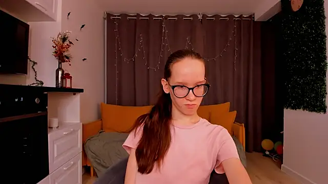 Snapshot of BettyBrowni chatting on 01-27-25, 07:13 BettyBrowni online show from 01-27-25, 07:13