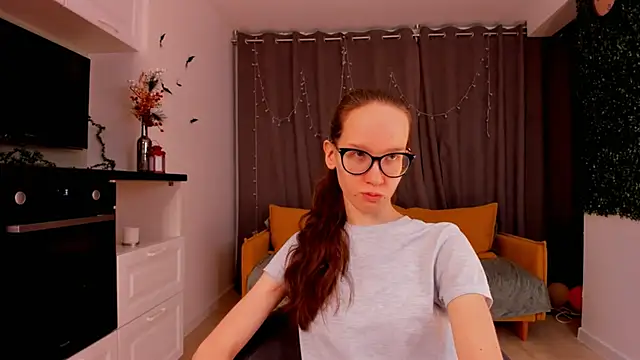 Snapshot of BettyBrowni chatting on 01-29-25, 04:08 BettyBrowni online show from 01-29-25, 04:08