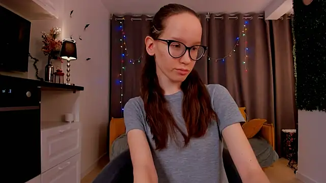 Snapshot of BettyBrowni chatting on 02-01-25, 04:11 BettyBrowni online show from 02-01-25, 04:11
