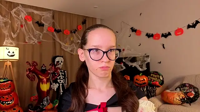 BettyBrowni online show from 11-01-25, 04:09