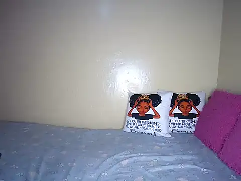 Snapshot of Sparkles_J chatting on 01-22-25, 02:56 Sparkles J online show from 01-22-25, 02:56