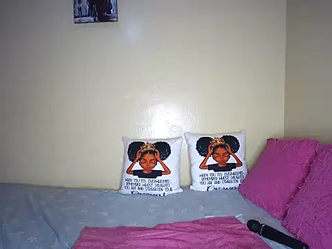 Snapshot of Sparkles_J chatting on 03-16-25, 09:49 Sparkles J online show from 03-16-25, 09:49