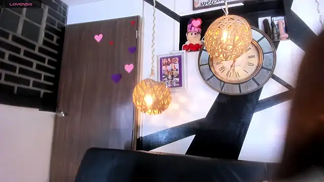 victoria aleia  online show from 03-13-26, 12:06