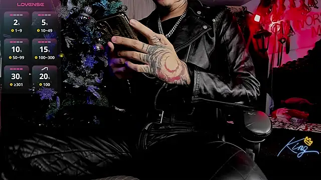 Snapshot of allanhurtss chatting on 12-16-25, 11:21 allanhurtss online show from 12-16-25, 11:21