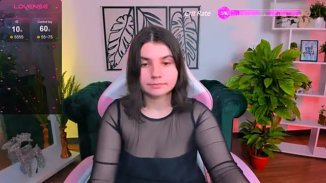 Snapshot of Viola__Shy chatting on 01-17-25, 03:12 Viola Shy online show from 01-17-25, 03:12