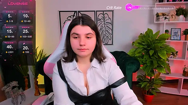 Snapshot of Viola__Shy chatting on 01-18-25, 12:35 Viola Shy online show from 01-18-25, 12:35