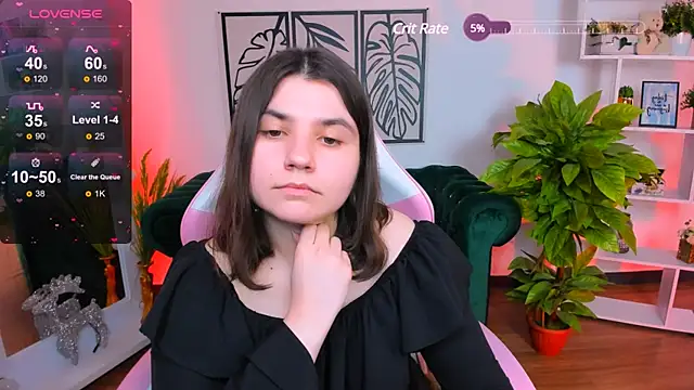 Snapshot of Viola__Shy chatting on 01-25-25, 03:19 Viola Shy online show from 01-25-25, 03:19