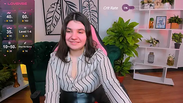 Snapshot of Viola__Shy chatting on 02-11-25, 03:40 Viola Shy online show from 02-11-25, 03:40