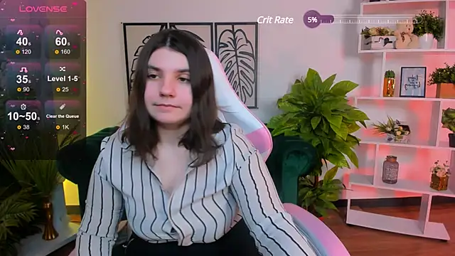 Snapshot of Viola__Shy chatting on 02-13-25, 12:24 Viola Shy online show from 02-13-25, 12:24