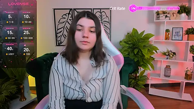 Snapshot of Viola__Shy chatting on 02-13-25, 03:29 Viola Shy online show from 02-13-25, 03:29