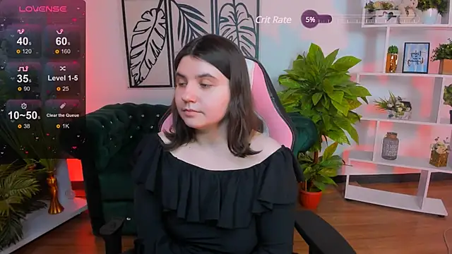 Snapshot of Viola__Shy chatting on 02-14-25, 12:09 Viola Shy online show from 02-14-25, 12:09