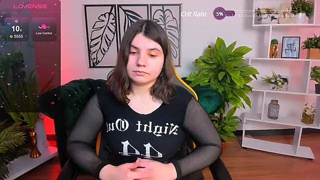 Snapshot of Viola__Shy chatting on 02-21-25, 03:23 Viola Shy online show from 02-21-25, 03:23