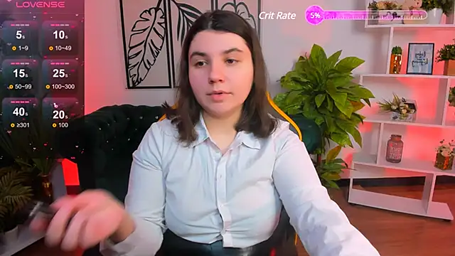 Snapshot of Viola__Shy chatting on 02-22-25, 08:31 Viola Shy online show from 02-22-25, 08:31