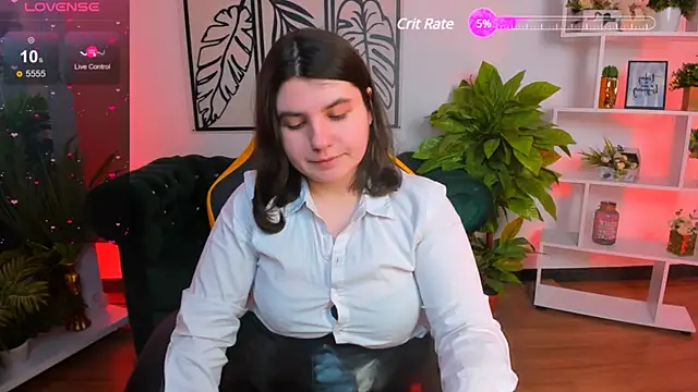 Snapshot of Viola__Shy chatting on 02-23-25, 02:40 Viola Shy online show from 02-23-25, 02:40