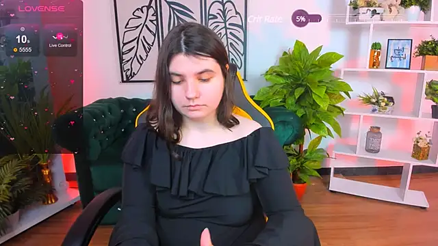 Snapshot of Viola__Shy chatting on 03-07-25, 03:29 Viola Shy online show from 03-07-25, 03:29