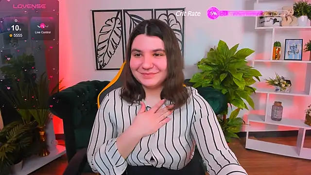 Snapshot of Viola__Shy chatting on 03-07-25, 09:17 Viola Shy online show from 03-07-25, 09:17