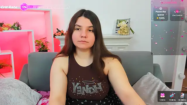Snapshot of Viola__Shy chatting on 09-21-25, 09:05 Viola Shy online show from 09-21-25, 09:05