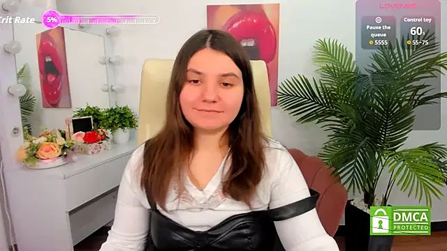 Snapshot of Viola__Shy chatting on 10-06-25, 08:39 Viola Shy online show from 10-06-25, 08:39