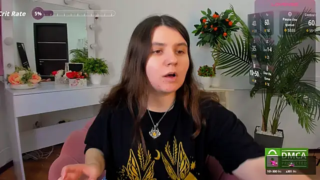 Snapshot of Viola__Shy chatting on 10-11-25, 08:40 Viola Shy online show from 10-11-25, 08:40