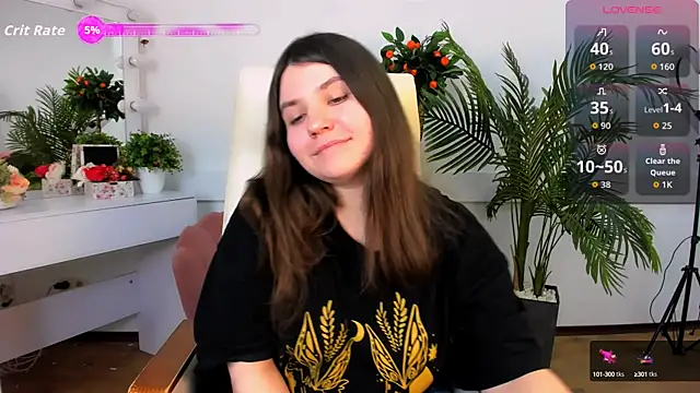 Snapshot of Viola__Shy chatting on 10-12-25, 08:41 Viola Shy online show from 10-12-25, 08:41