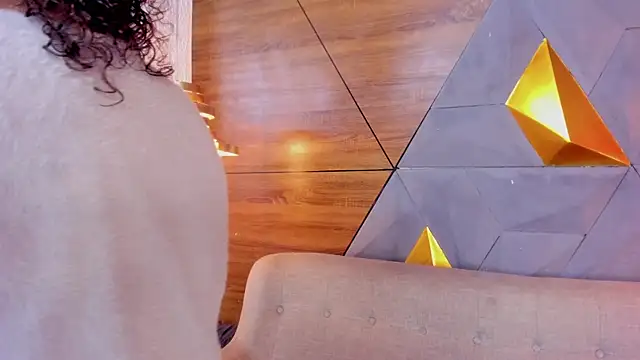 sarah banks1 online show from 01-06-25, 07:13