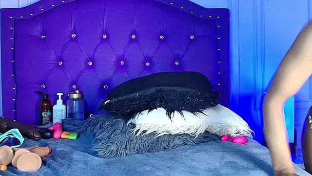 sarah banks1 online show from 07-28-26, 12:48