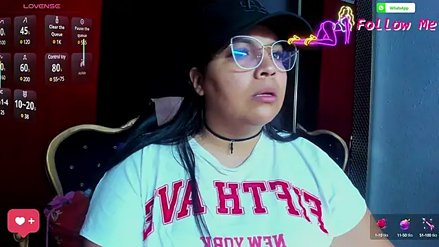 Snapshot of AvaChannel chatting on 03-05-25, 10:44 AvaChannel online show from 03-05-25, 10:44