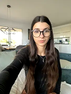 Wildberry  online show from 10-28-25, 07:12