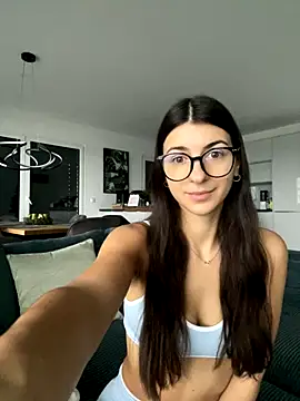 Wildberry  online show from 12-23-25, 08:23