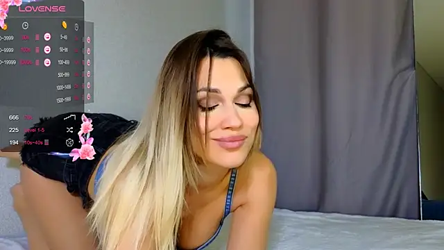 StephanyLuxe online show from 12-04-25, 03:27
