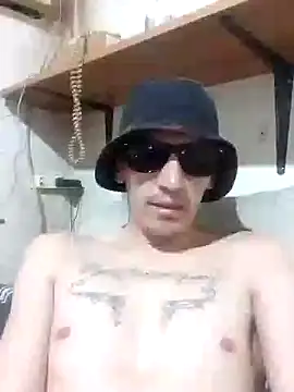 Snapshot of matiassan35 chatting on 11-20-25, 10:09 matiassan35 online show from 11-20-25, 10:09