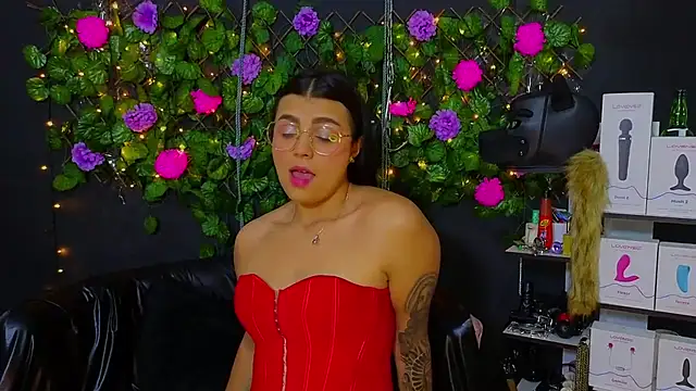 Snapshot of Sweett_Mollyy chatting on 06-22-26, 10:40 Sweett Mollyy online show from 06-22-26, 10:40