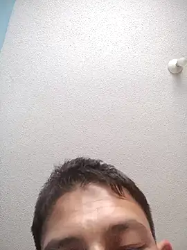 Snapshot of Leonul chatting on 03-19-25, 02:02 Leonul online show from 03-19-25, 02:02