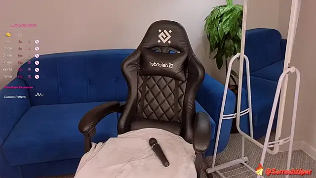 Snapshot of Sarra_Cooper chatting on 01-30-25, 04:48 Sarra Cooper online show from 01-30-25, 04:48