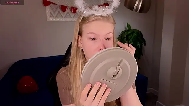 Snapshot of Sarra_Cooper chatting on 02-24-25, 01:13 Sarra Cooper online show from 02-24-25, 01:13