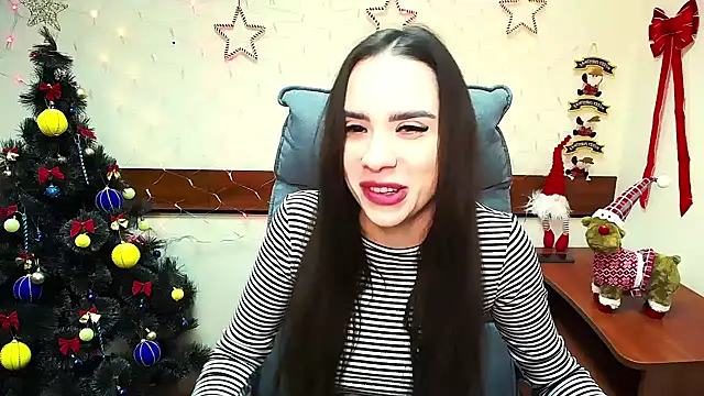 Snapshot of _your_fantasy_girl chatting on 12-20-24, 09:50 your fantasy girl online show from 12-20-24, 09:50