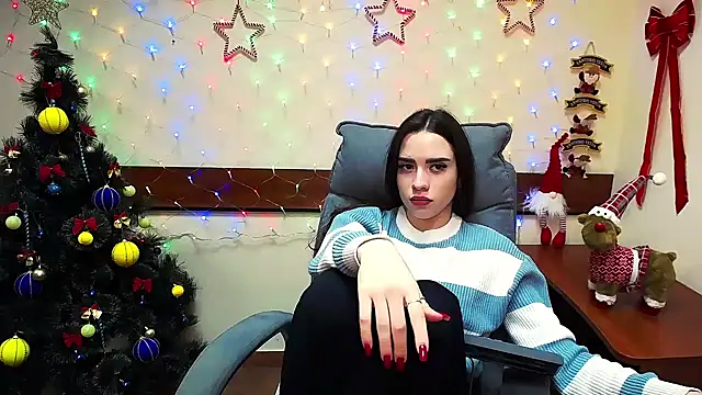 Snapshot of _your_fantasy_girl chatting on 12-23-24, 03:23 your fantasy girl online show from 12-23-24, 03:23