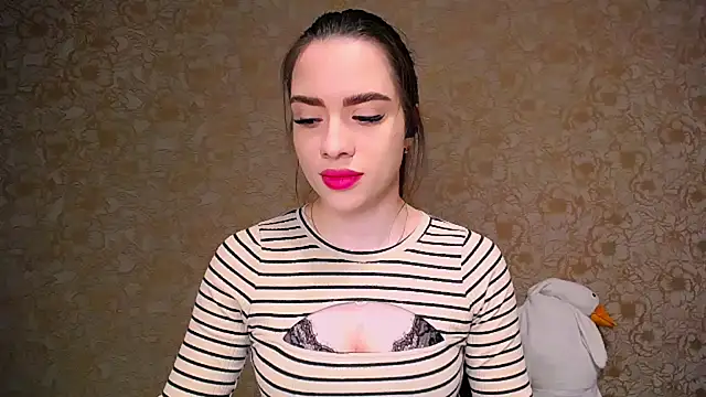 Snapshot of _your_fantasy_girl chatting on 03-16-25, 12:11 your fantasy girl online show from 03-16-25, 12:11