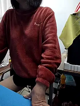 Haralushiaaa online show from 10-31-25, 05:41