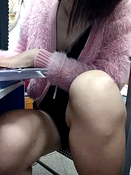 Haralushiaaa online show from 10-31-25, 05:47