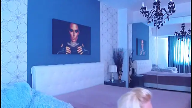 Snapshot of MaryMatiss chatting on 09-25-25, 10:52 MaryMatiss online show from 09-25-25, 10:52