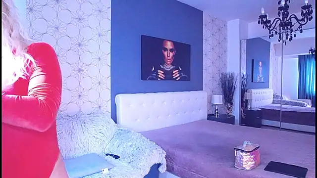 Snapshot of MaryMatiss chatting on 02-13-26, 08:21 MaryMatiss online show from 02-13-26, 08:21