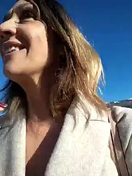 Snapshot of JasmineNoir2 chatting on 12-29-24, 12:12 JasmineNoir2 online show from 12-29-24, 12:12