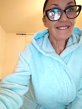 Snapshot of JasmineNoir2 chatting on 01-03-25, 02:19 JasmineNoir2 online show from 01-03-25, 02:19