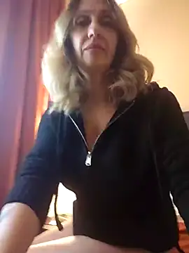 Snapshot of JasmineNoir2 chatting on 02-06-26, 06:11 JasmineNoir2 online show from 02-06-26, 06:11