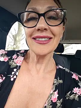 Snapshot of JasmineNoir2 chatting on 03-20-26, 12:43 JasmineNoir2 online show from 03-20-26, 12:43