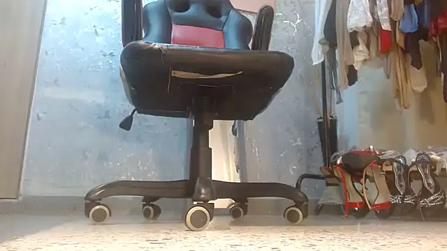 Samantabrown  online show from 04-04-26, 11:08