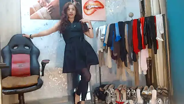 Samantabrown  online show from 07-15-26, 11:15
